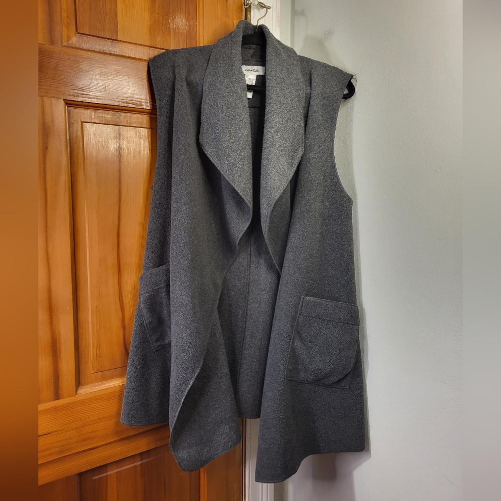 La Moda Women's Sleeveless Cardigan Sweater
